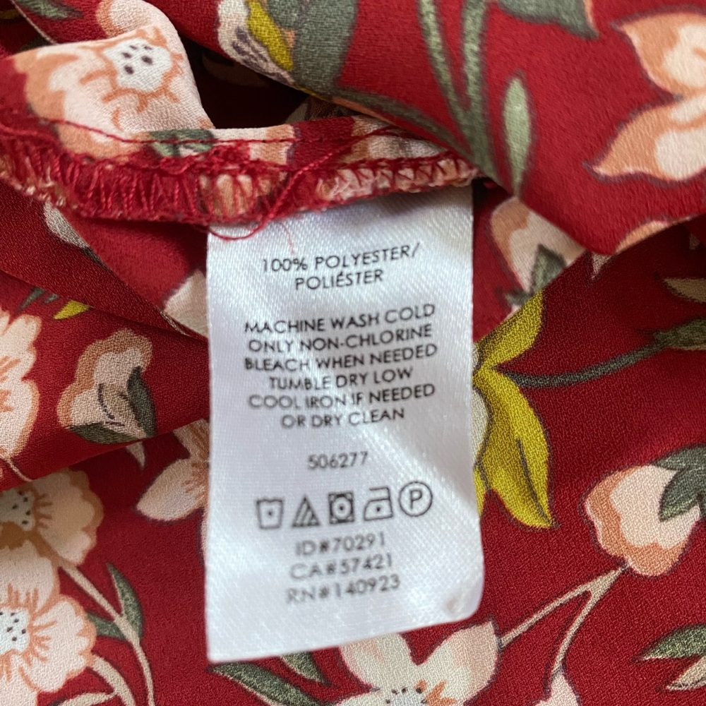 LOFT Maternity Red Floral Women's Top - Picture 4 of 4
